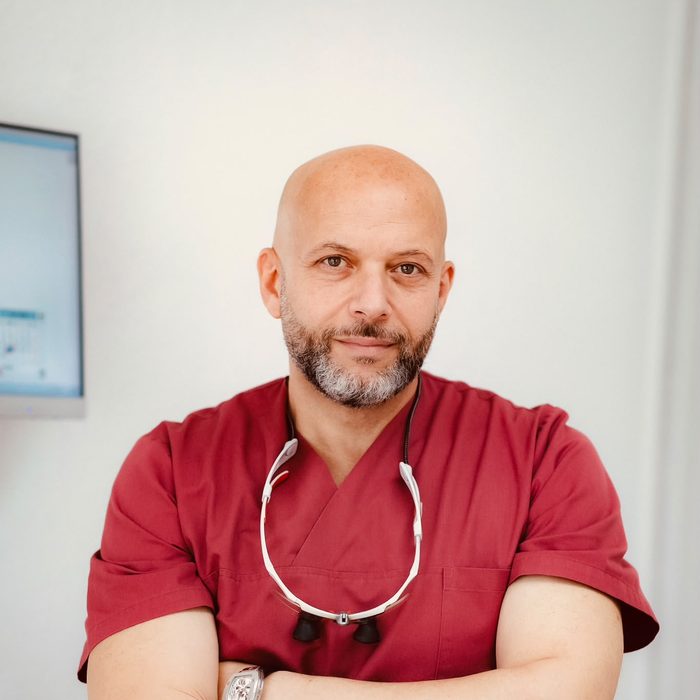 Dr. Haidara Hassan, Zahnarzt in Köln